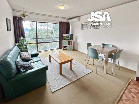 Alpine Mountain View Kirwan 10 - Accommodation Cooktown 1