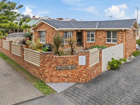 Apartment In Cowes Central On Chapel - Accommodation Cooktown 0