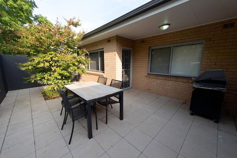 Apartments By Townhouse - Accommodation Cooktown 1