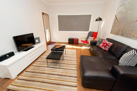 Apartments By Townhouse - Accommodation Cooktown 2