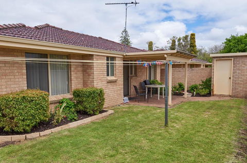 API Busselton Seaside Escape Apartments - Accommodation Cooktown 2