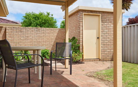 API Busselton Seaside Escape Apartments - Accommodation Cooktown 1