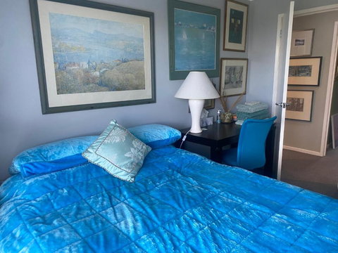Art House Blue Room - Accommodation Cooktown 1