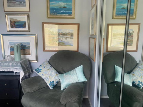 Art House Blue Room - Accommodation Cooktown 4