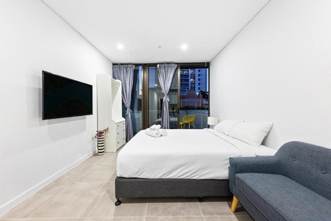 Arthur Hotel Bondi Junction No Reception And House Keeping No Sofa Bed - Accommodation Cooktown 2
