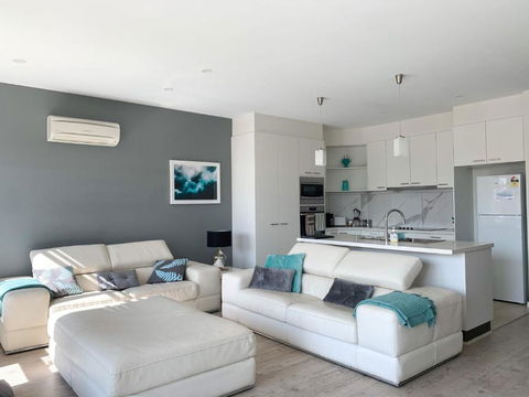 At Broadbeach Inverloch - Accommodation Cooktown 2