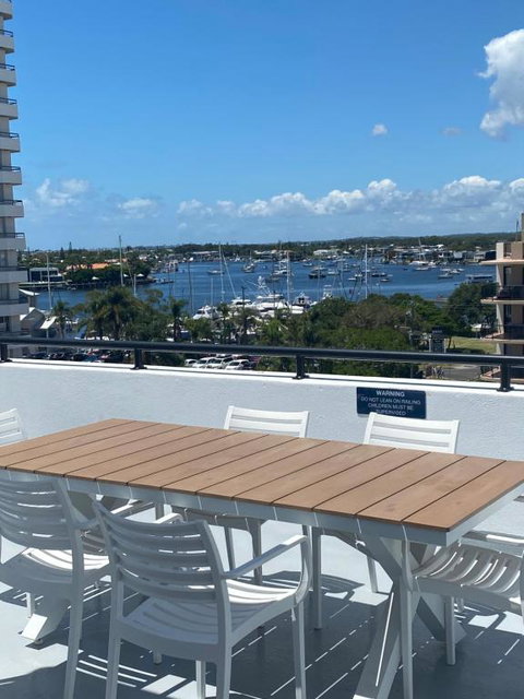 At The Beach Mooloolaba, Private Rooftop With Spa, 50m To Beach, Surfclub And Esplanade - Accommodation Cooktown 1