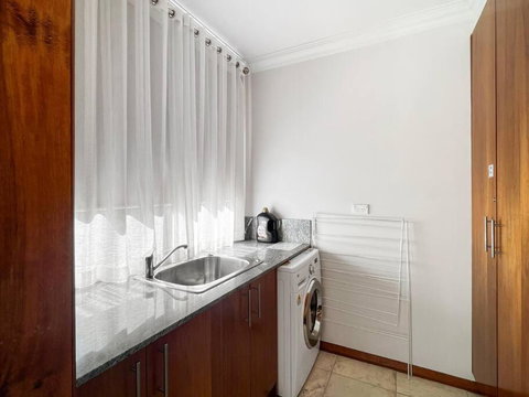 Aurora Cottages - Six Seasons - Accommodation Cooktown 4