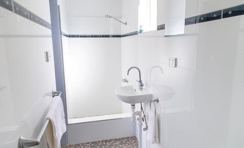 Australian Hotel Motel Yass - Accommodation Cooktown 1