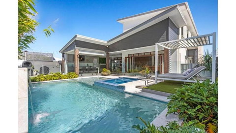 Avoca Beach Retreat - Accommodation Cooktown 3