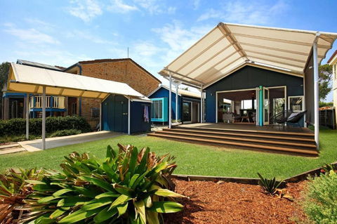 Ayana - Pet Friendly - Directly Opposite Beach - Fireplace - Accommodation Cooktown 2