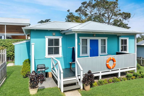 Aurora Quintessential Beachfront Couples Getaway - Accommodation Cooktown 1