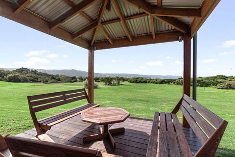 Apollo Bay Cottages- Sugarloaf - Accommodation Cooktown 3