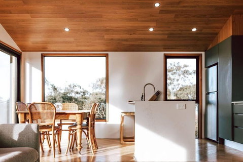 B E R T I E - Central Bicheno - Accommodation Cooktown 1