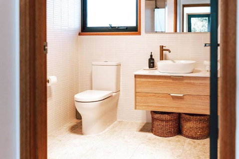 B E R T I E - Central Bicheno - Accommodation Cooktown 4