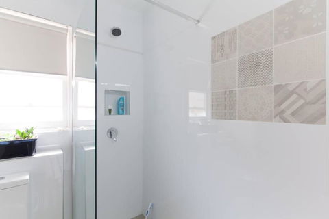 B5 Crawley Apartment 1 BRM & Sleepout Near UWA - Accommodation Cooktown 3