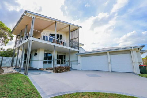 BankSea Holiday Home - Accommodation Cooktown 0