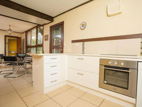 Banksia Seven - Accommodation Cooktown 2