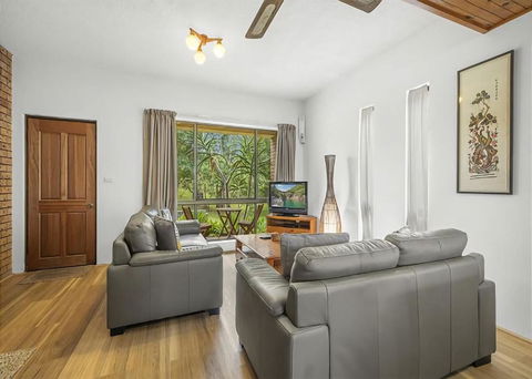 Banksia - Accommodation Cooktown 2