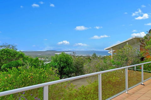 Barefoot 32 Skyline Crescent Crescent Head - Accommodation Cooktown 0