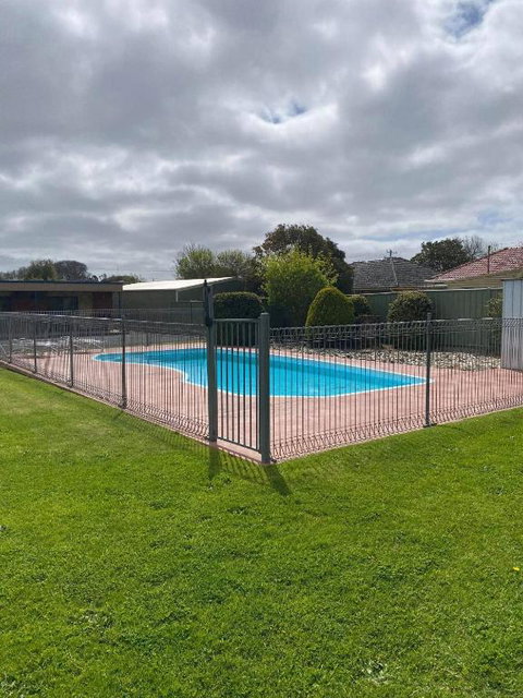 Baronga Motor Inn - Accommodation Cooktown 2