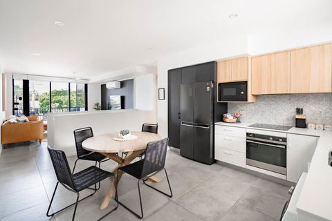 BARRA Coolum Beach Family Escape 5 Min To Waves - Accommodation Cooktown 1