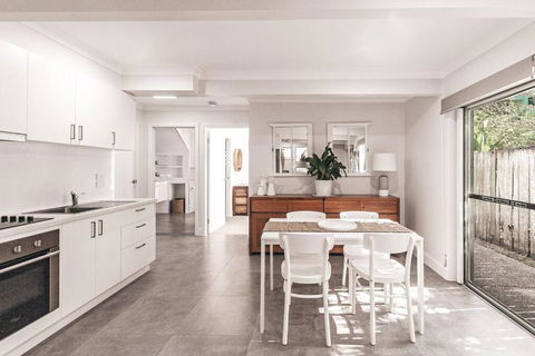 BAY PROPERTIES . Summer Salt On Main - Accommodation Cooktown 0