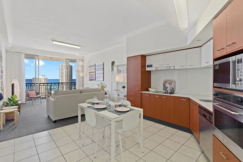 Chevron Renaissance Ocean View - Accommodation Cooktown 13