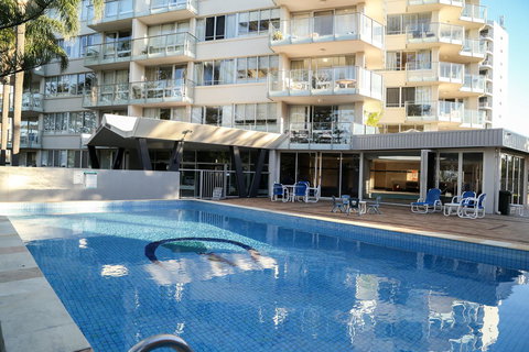 Pacific Regis Beachfront Holiday Apartments - Accommodation Cooktown 9