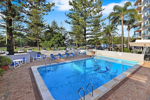 Pacific Regis Beachfront Holiday Apartments - Accommodation Cooktown 4