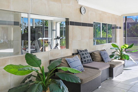 Pacific Regis Beachfront Holiday Apartments - Accommodation Cooktown 7