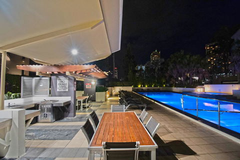 Trilogy Surfers Paradise - Accommodation Cooktown 10