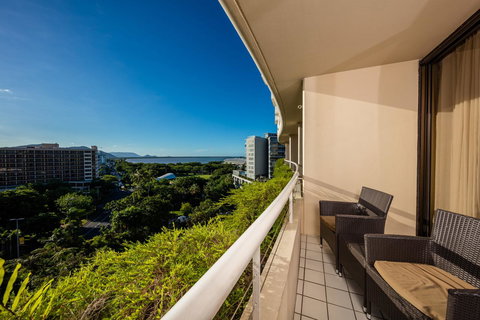 Hilton Cairns - Accommodation Cooktown 27