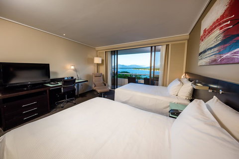 Hilton Cairns - Accommodation Cooktown 6