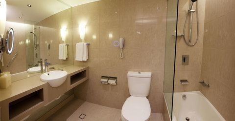 Hilton Cairns - Accommodation Cooktown 28