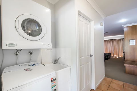 Shamrock Gardens Motel - Accommodation Cooktown 2