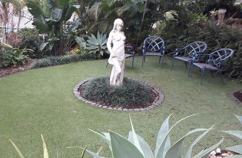 Private Apartment With Scenic Gardens - Accommodation Cooktown 1