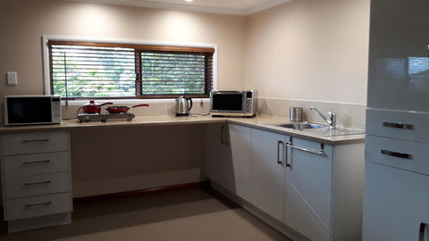 Private Apartment With Scenic Gardens - Accommodation Cooktown 9