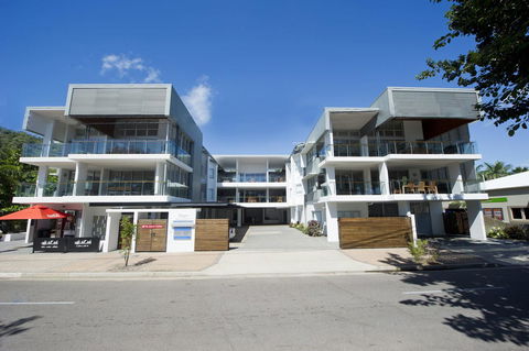 Maggies Beachfront Apartment 12 - Accommodation Cooktown 0