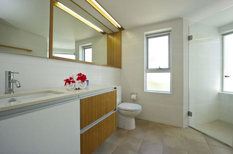 Maggies Beachfront Apartment 12 - Accommodation Cooktown 6