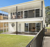 Waterfront Retreat with room for a boat - Welsby Pde Bongaree - Accommodation Cooktown