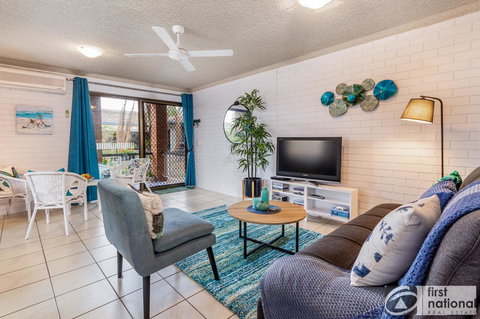 Air Conditioned Unit Stones Throw To The Waterfront. - Accommodation Cooktown 10