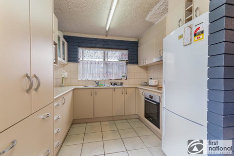 Air Conditioned Unit Stones Throw To The Waterfront. - Accommodation Cooktown 13