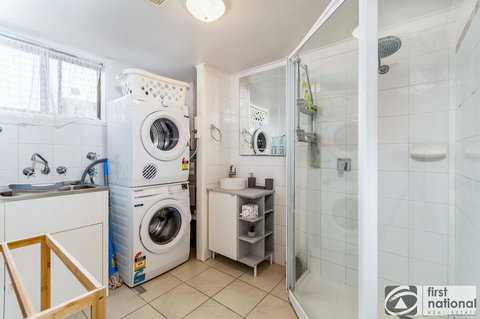 Air Conditioned Unit Stones Throw To The Waterfront. - Accommodation Cooktown 17