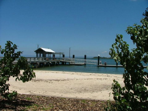 Air Conditioned Unit Stones Throw To The Waterfront. - Accommodation Cooktown 6