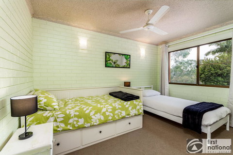 Air Conditioned Unit Stones Throw To The Waterfront. - Accommodation Cooktown 14