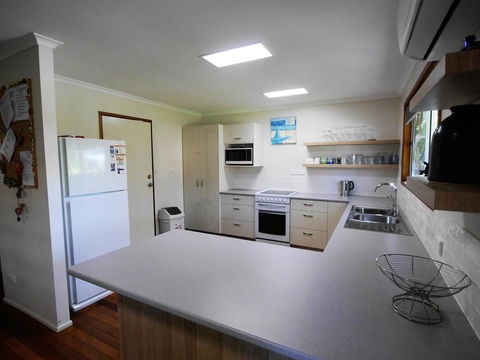 Amity Beach House - Accommodation Cooktown 4