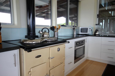 Turnstone Beach House - Accommodation Cooktown 14