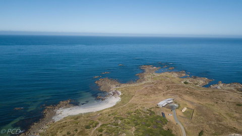 Turnstone Beach House - Accommodation Cooktown 3