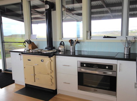 Turnstone Beach House - Accommodation Cooktown 5